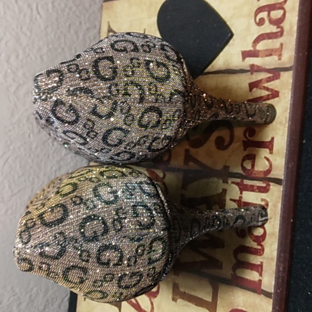 Guess Heels - Picture 5 of 10